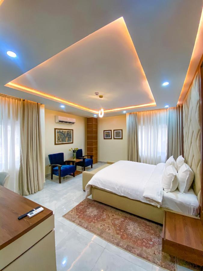 Plush Hotel,阿布贾 外观 照片